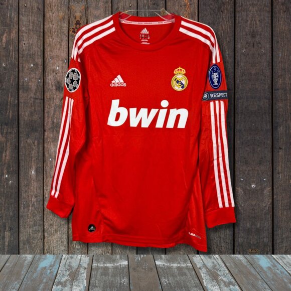 Inspired Adidas Real Madrid 2011-2012 - Ronaldo CR7 #7 Home Jersey Retro Footbal - Picture 4 of 6